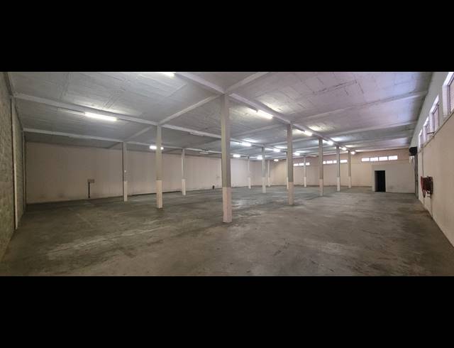 1,000M² WAREHOUSE TO LET IN RIVERSIDE PARK